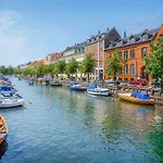Sanders Square - Spacious Six-Bedroom Apartment Near Amalienborg